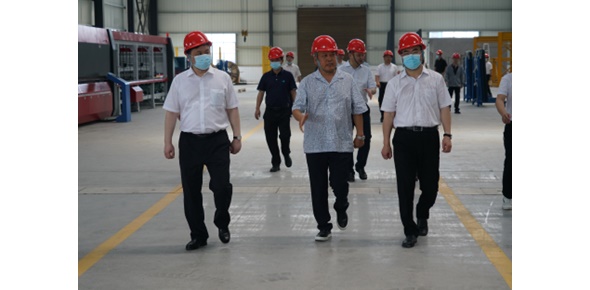 2022-6-29市委书记刘革安陪同省金融监管局、国家开发银行等领导视察万众集团