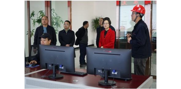 2022-3-10市工信局姚晓丽局长等领导视察万众集团